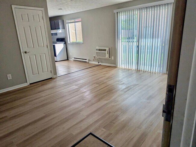 Photo - A Fresh Start: Renovated 2-Bedroom in Serene Englewood with Washer/Dryer Hookups! Unit 521 Apt 3