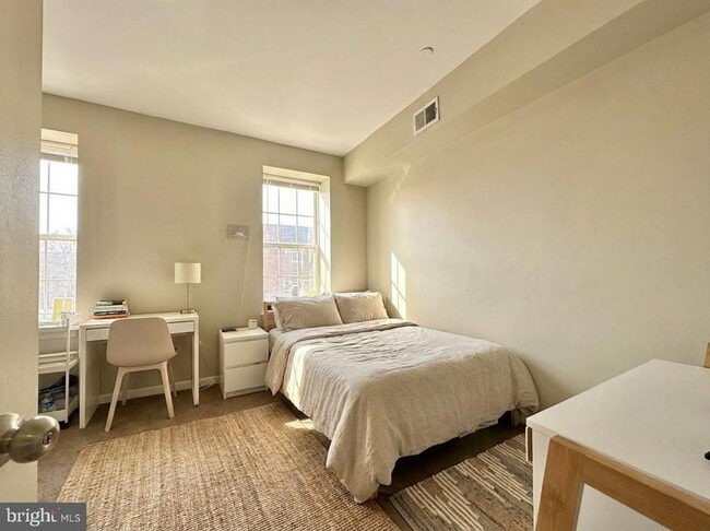 Photo - 1842 N Bouvier St