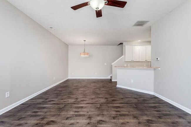 Photo - Beautiful town home in the quiet Towne Park community!!