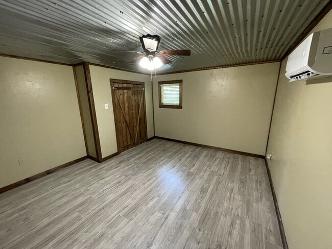 6980 Farm Rd 115 Unit 4