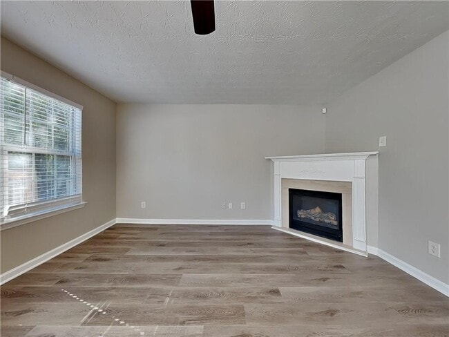 Photo - 364 Nunnally Dr