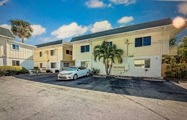 Building Photo - 419 Ocean Ave Unit 206