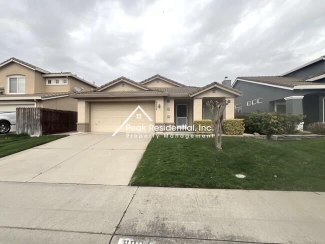 Wonderful 3bd/2ba Elk Grove Home With Sunr... - Wonderful 3bd/2ba Elk Grove Home With Sunr...