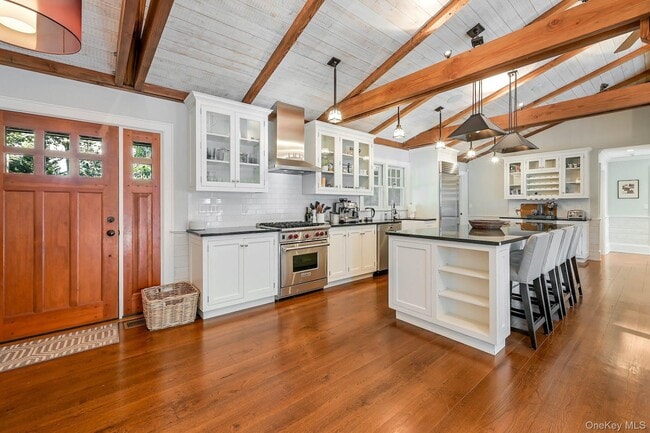 Photo - 1600 Pine Tree Rd