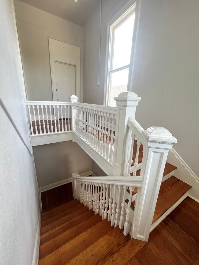 Photo - Spacious 2BD/2.5 BATHS! Across from Langen... Unit # 5