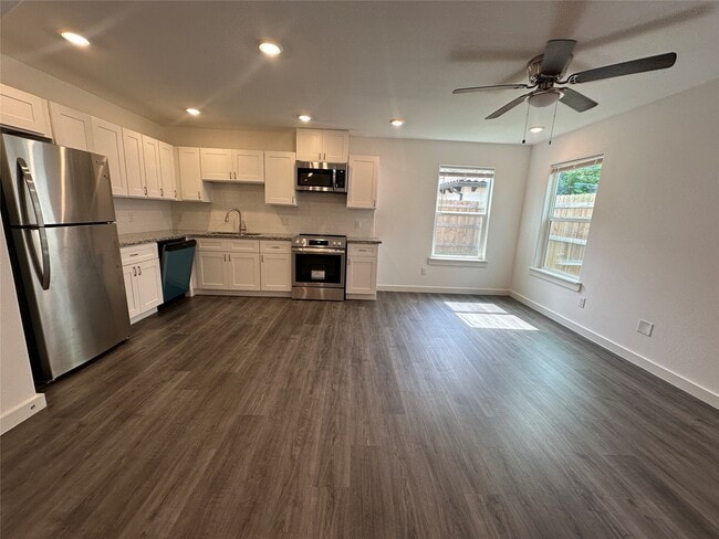 Building Photo - 9241 Seeker St Unit B Rental