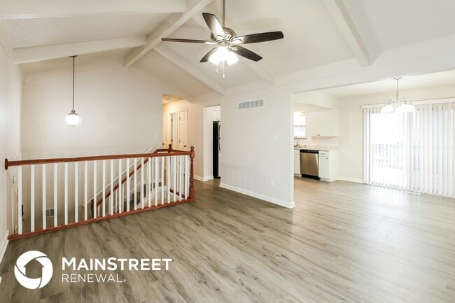 Photo - 215 SE Crescent St