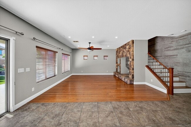 Photo - 2353 W Barwick Dr