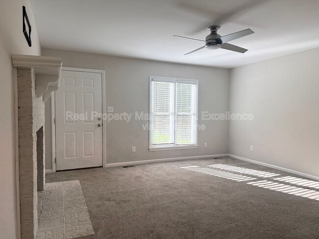 Photo - 2922 Glenridge Dr