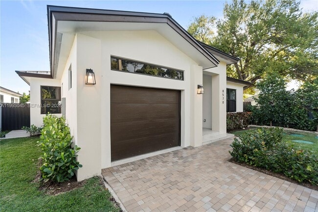 Photo - 8570 SW 198th St