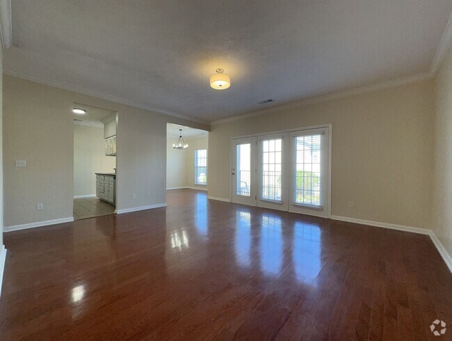 Building Photo - Convenient Newly Remodeled Condo