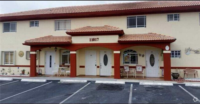 Building Photo - 11017 W Okeechobee Rd Unit 201 Rental