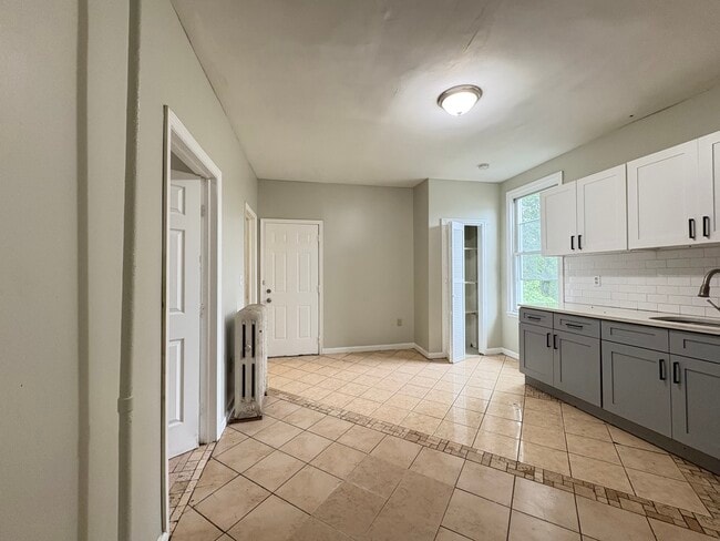 Photo - 118 Ridgewood Ave Unit 2