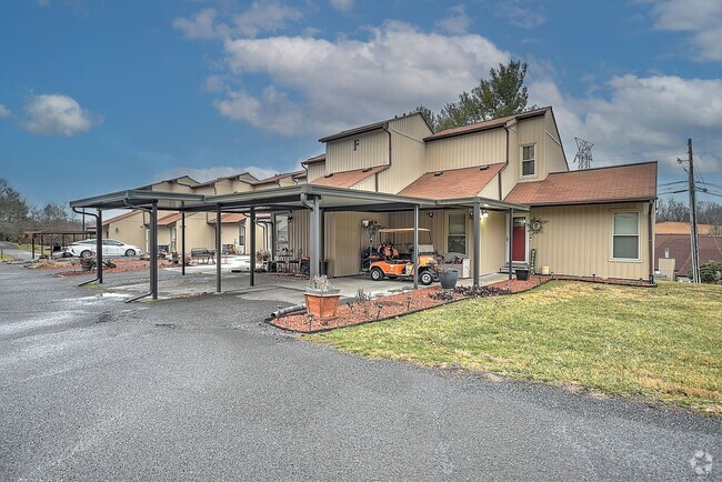 Building Photo - 3 Bedroom 2 Bath Condo  Blountville, TN