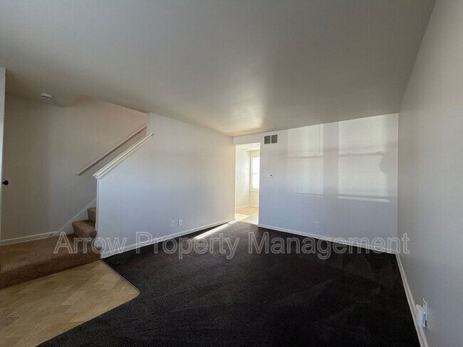 Photo - 5405 Benton St