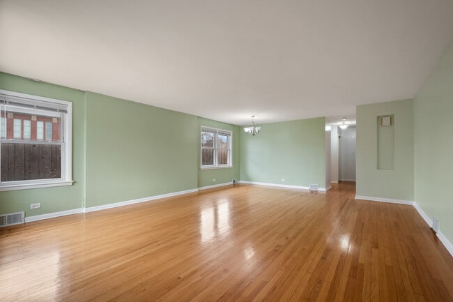 Photo - 5840 N Kimball Ave