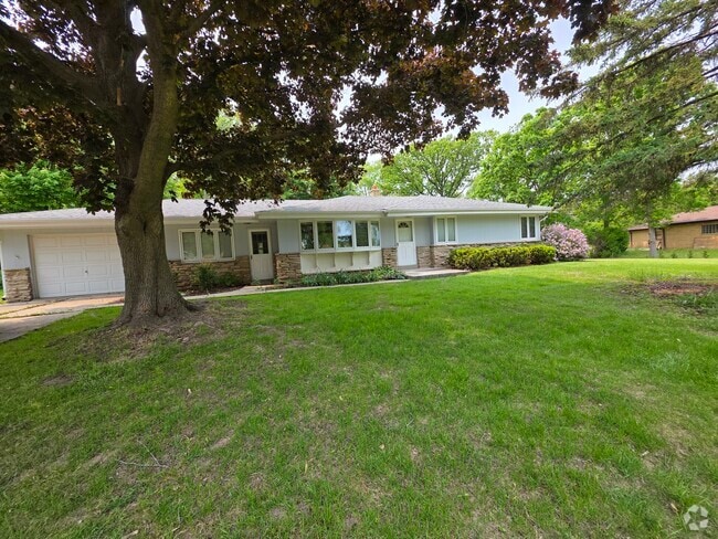 Building Photo - 4465 N 147th St Rental
