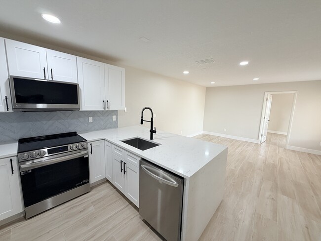 Photo - 1440 Sheafe Ave NE
