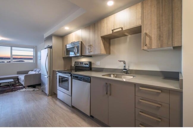 Photo - 5633-5633 Fenwick St Unit 806