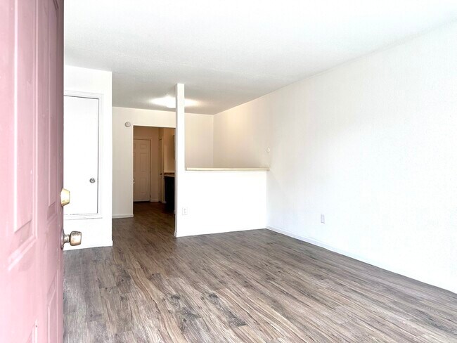 Photo - Timber Crossing Apartments