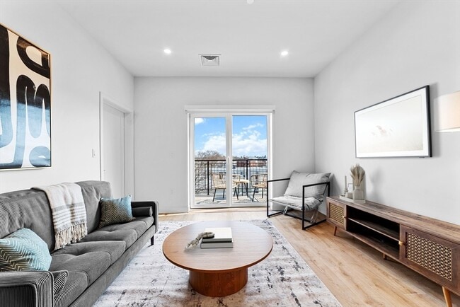 Photo - 500 Talbot Ave Unit 311