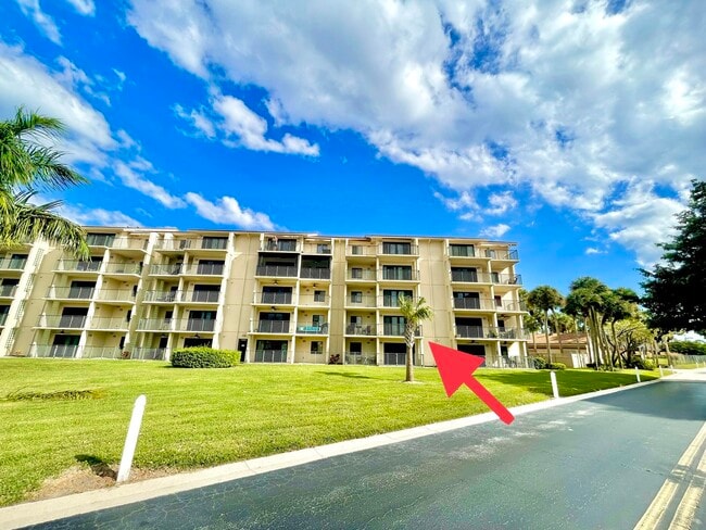 Building Photo - 901 Seafarer Cir Unit 202 Rental