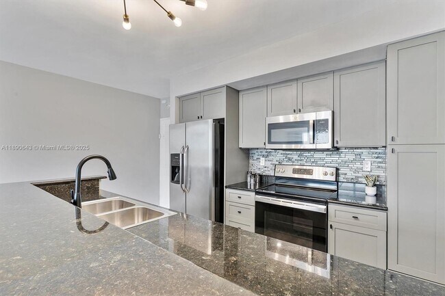 Photo - 10350 W Bay Harbor Dr Unit 7J