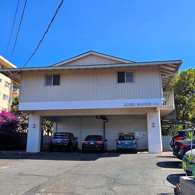 Building Photo - Maui - Remodeled one bedroom new Charlie Young Beach