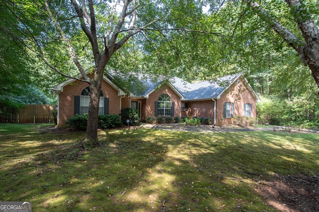 Photo - 235 Masters Dr