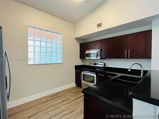 Photo - 6944 SW 39th St Unit B203