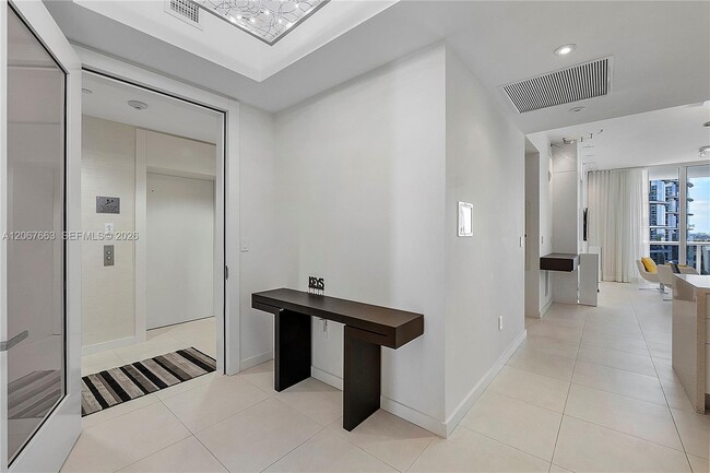 Photo - 15811 Collins Ave Unit 902