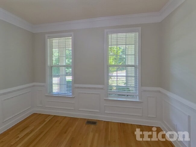 Photo - 111 Beaverbrook Ln