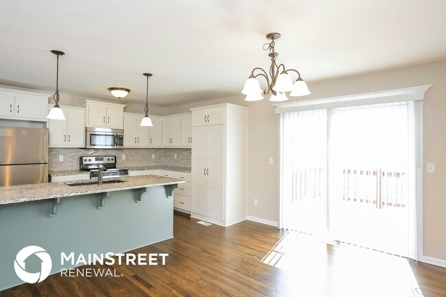 Photo - 1404 Silhouette Dr