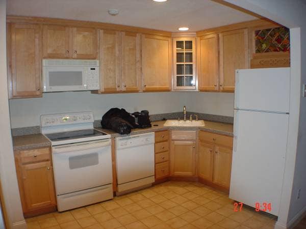Building Photo - 70 Warren Ave Unit 2-1