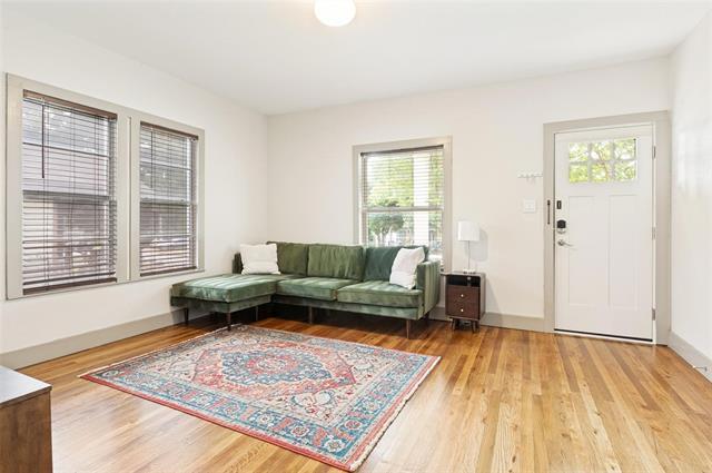 Photo - 2723 Sharon St
