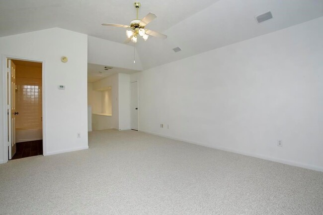 Photo - 6902 Afton Woods Dr