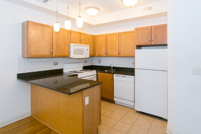Photo - 5400-5408 S. Ingleside Avenue