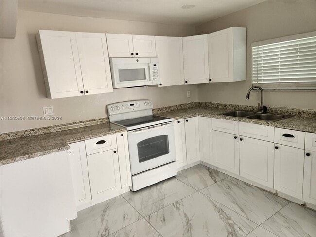 Photo - 342 E 46th St Unidad 1