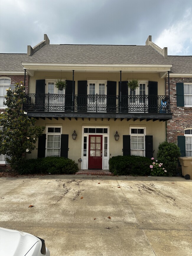 Front of Townhouse - 513 Cliff Bullock Dr Townhome