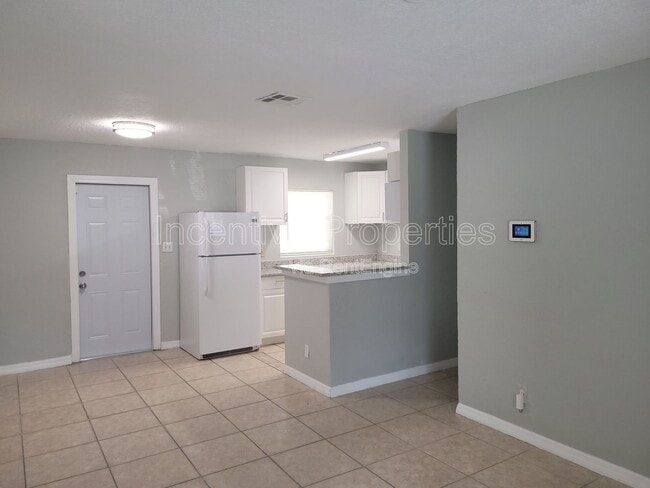 Photo - 7803 Mandarin Dr