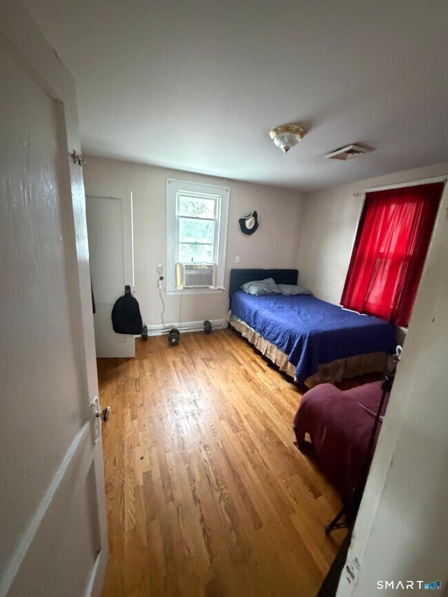 15 Chappelle St