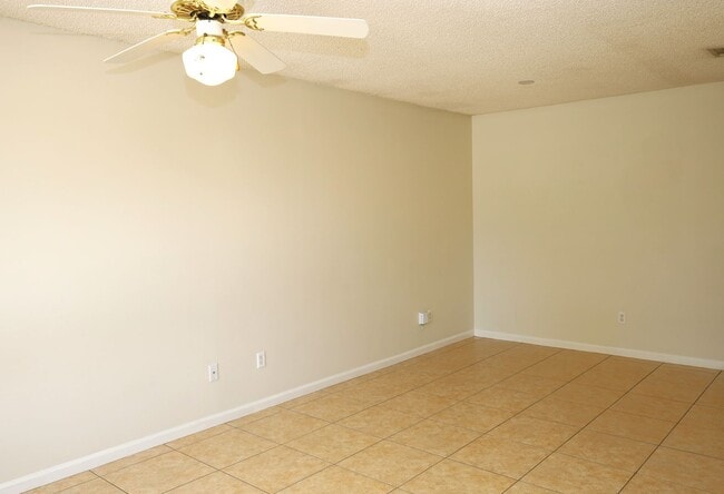 Photo - 6104 Vinnie Dr Unit C