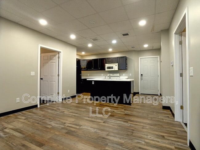 Building Photo - 101 N Mill St Unit B