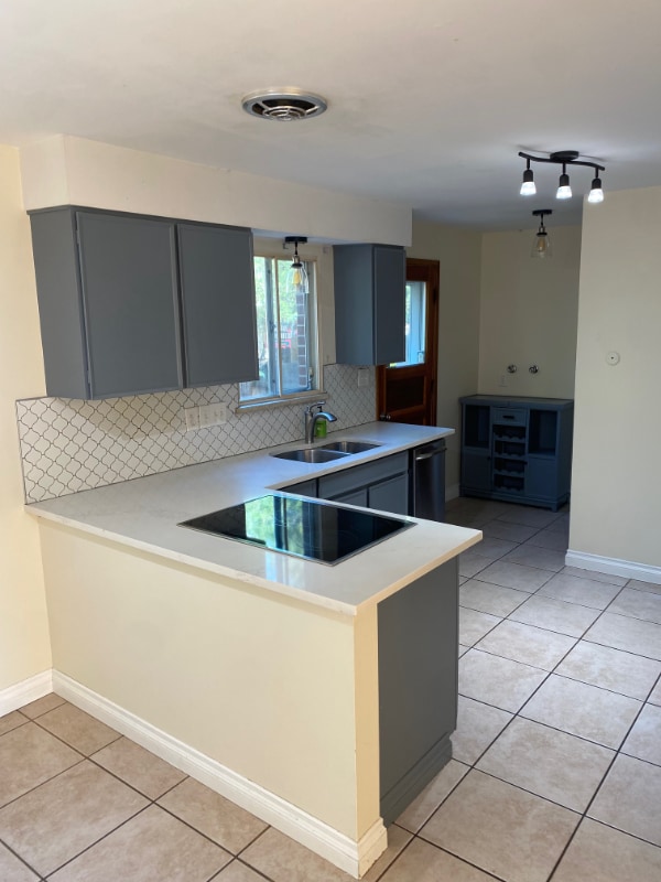 Photo - 1319 W Berry Dr