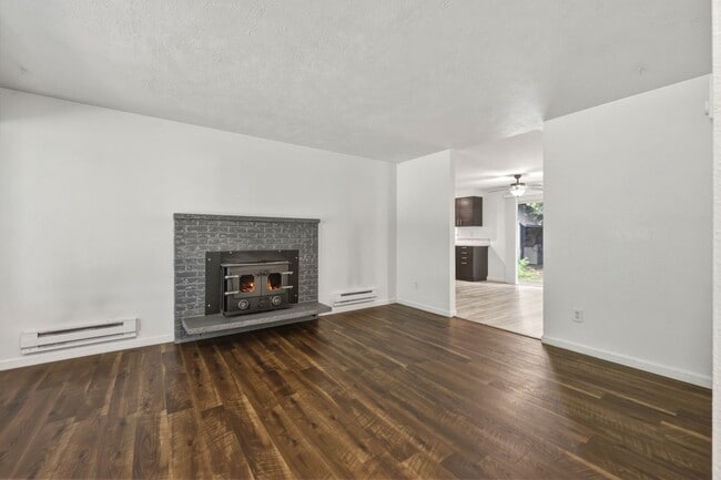 6624 Littlerock Rd SW