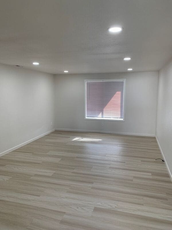 Photo - 7912 Quadra Dr