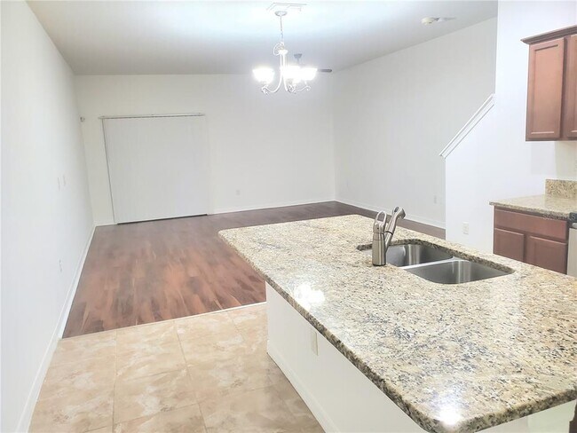 Photo - 2044 Hawks View Dr