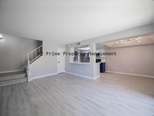 Photo - 4403 E Riverside St