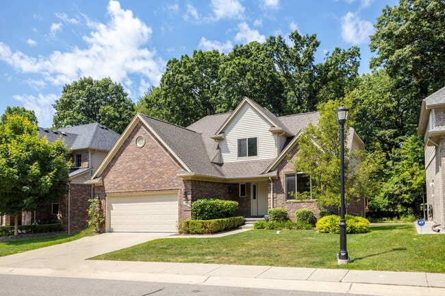 Building Photo - 29893 Trailwood Dr Rental