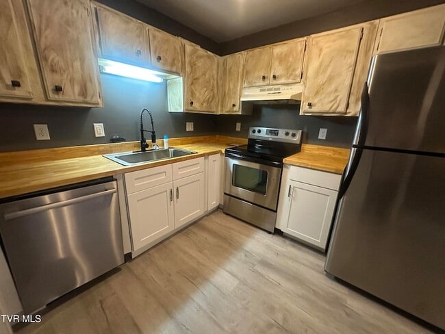 Photo - 126 Kesterson St